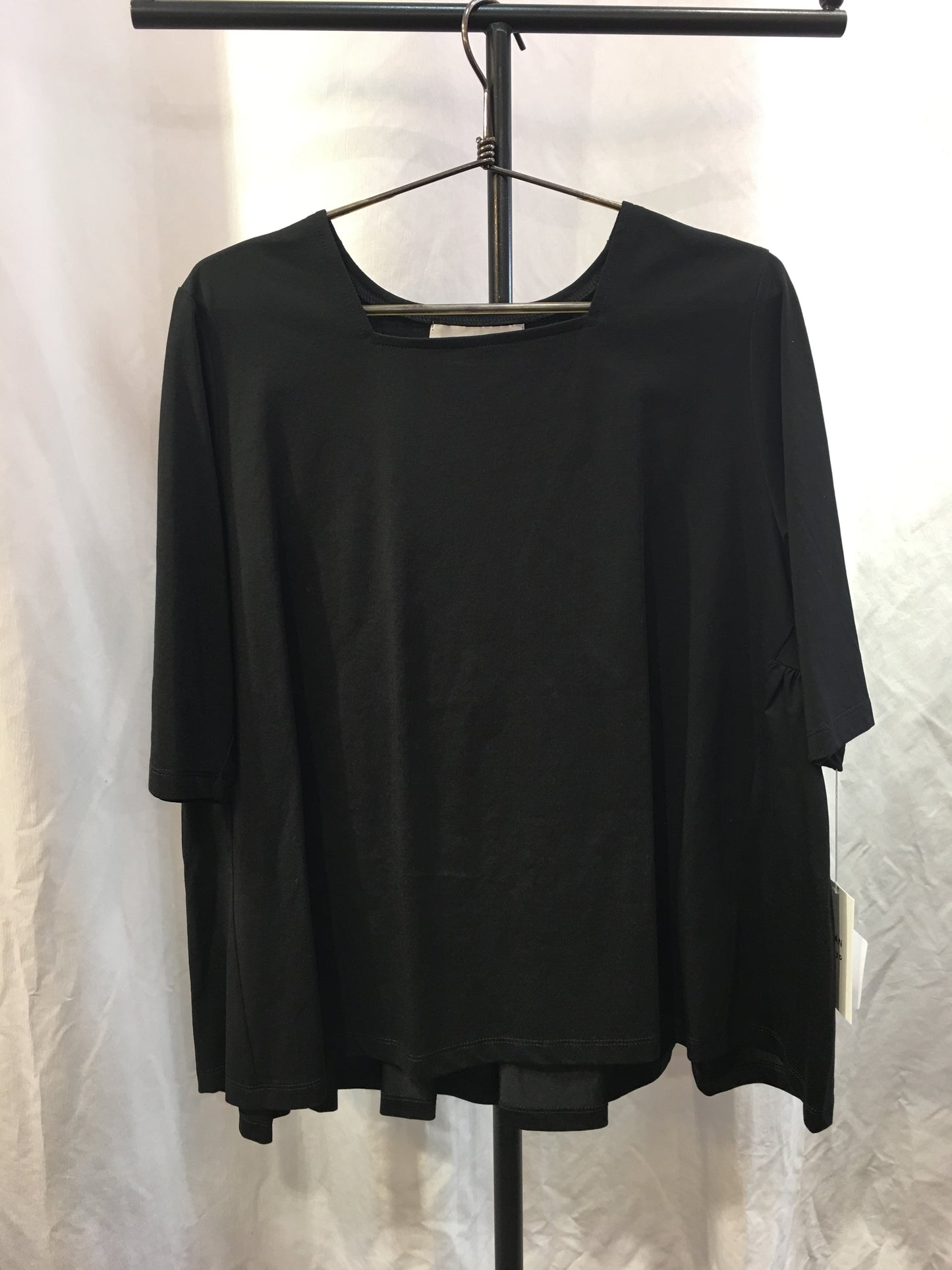☆CYAN スクエアネックバックギャザーtops