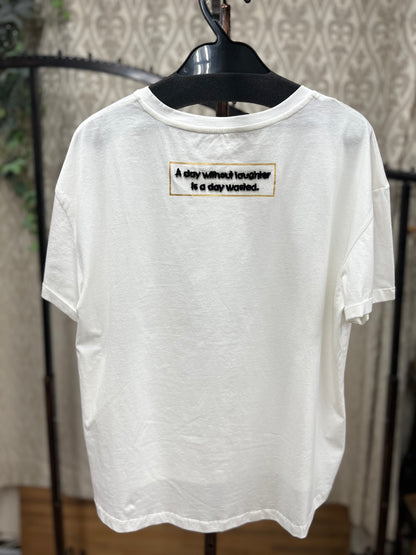 DOLLUPOOPS バックロゴ芝生加工Tシャツ