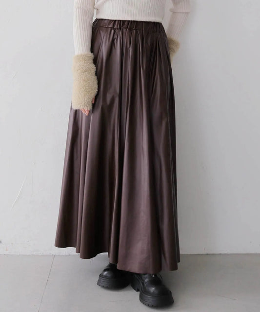 vingtrois レザーライクフレアスカート