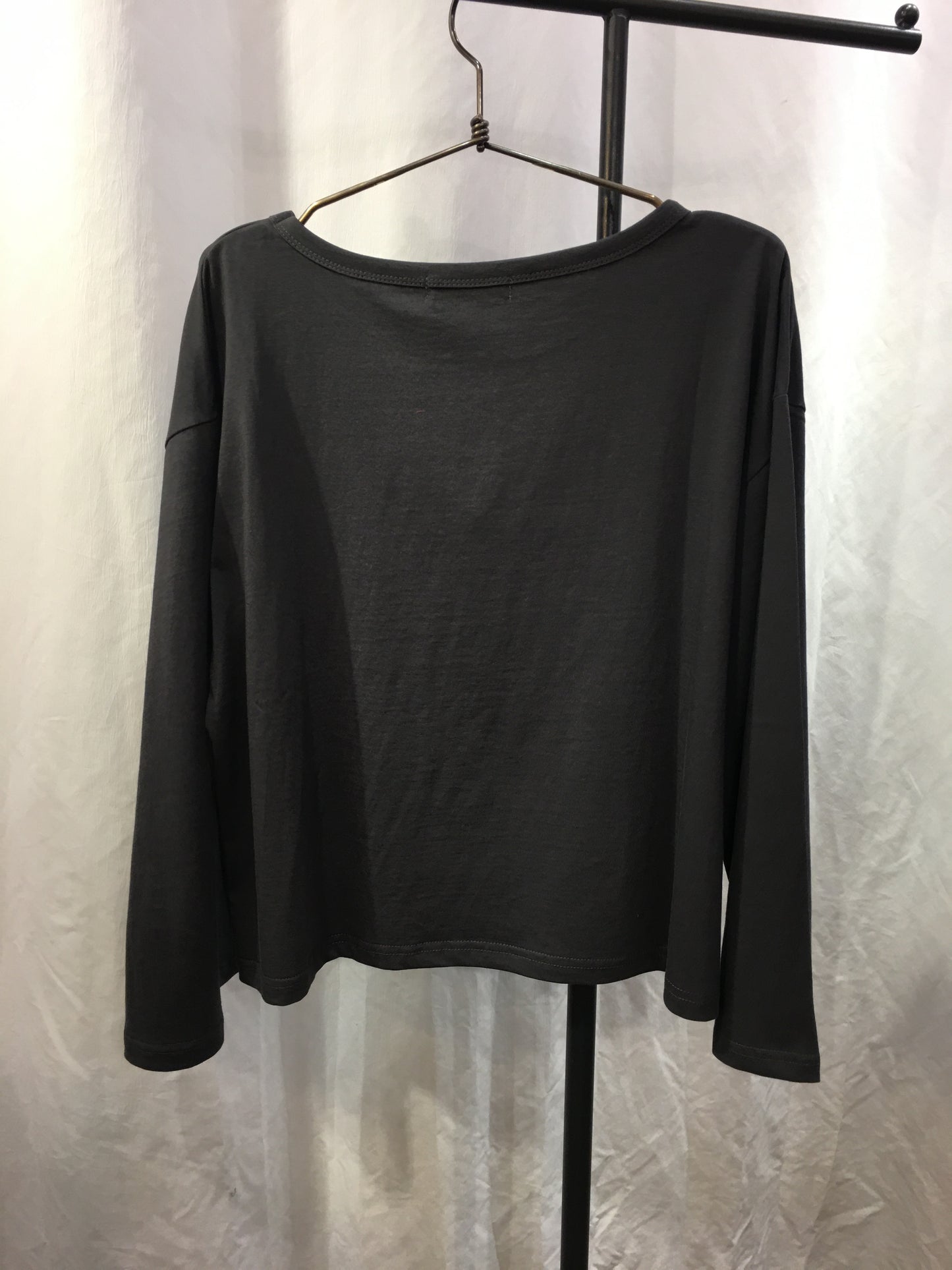 ☆CHIGNON FLOWウェイブロゴTee