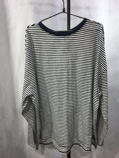 ☆chignonシアーボーダーTee