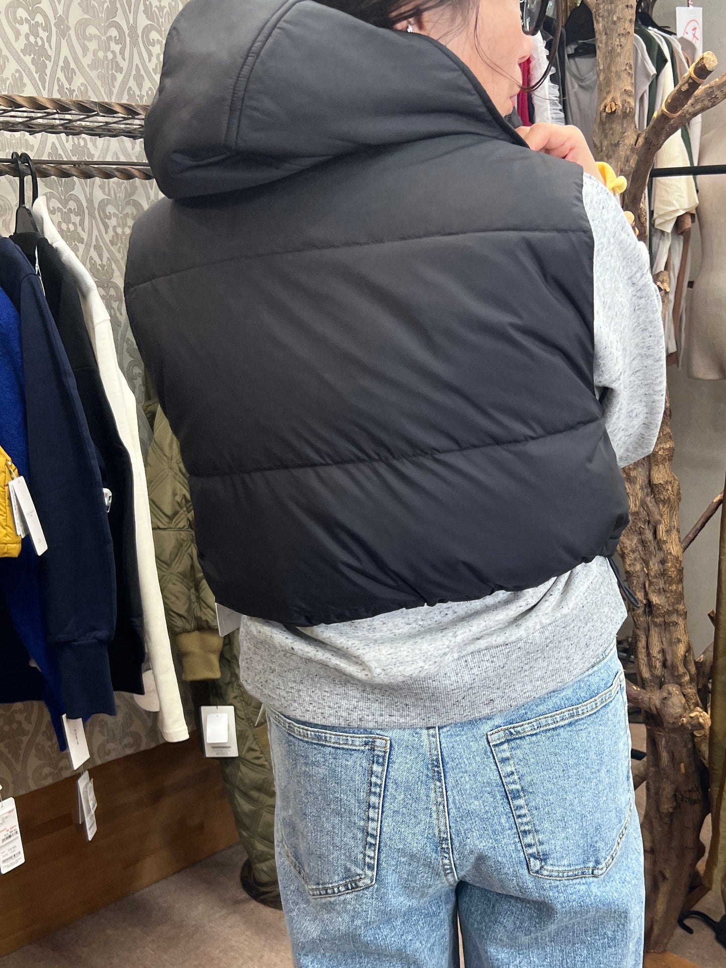 ショートダウンベスト