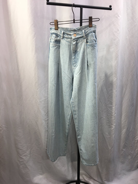 ☆タック入りデニムパンツ