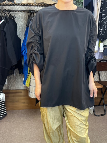 袖シャーリングシャツ