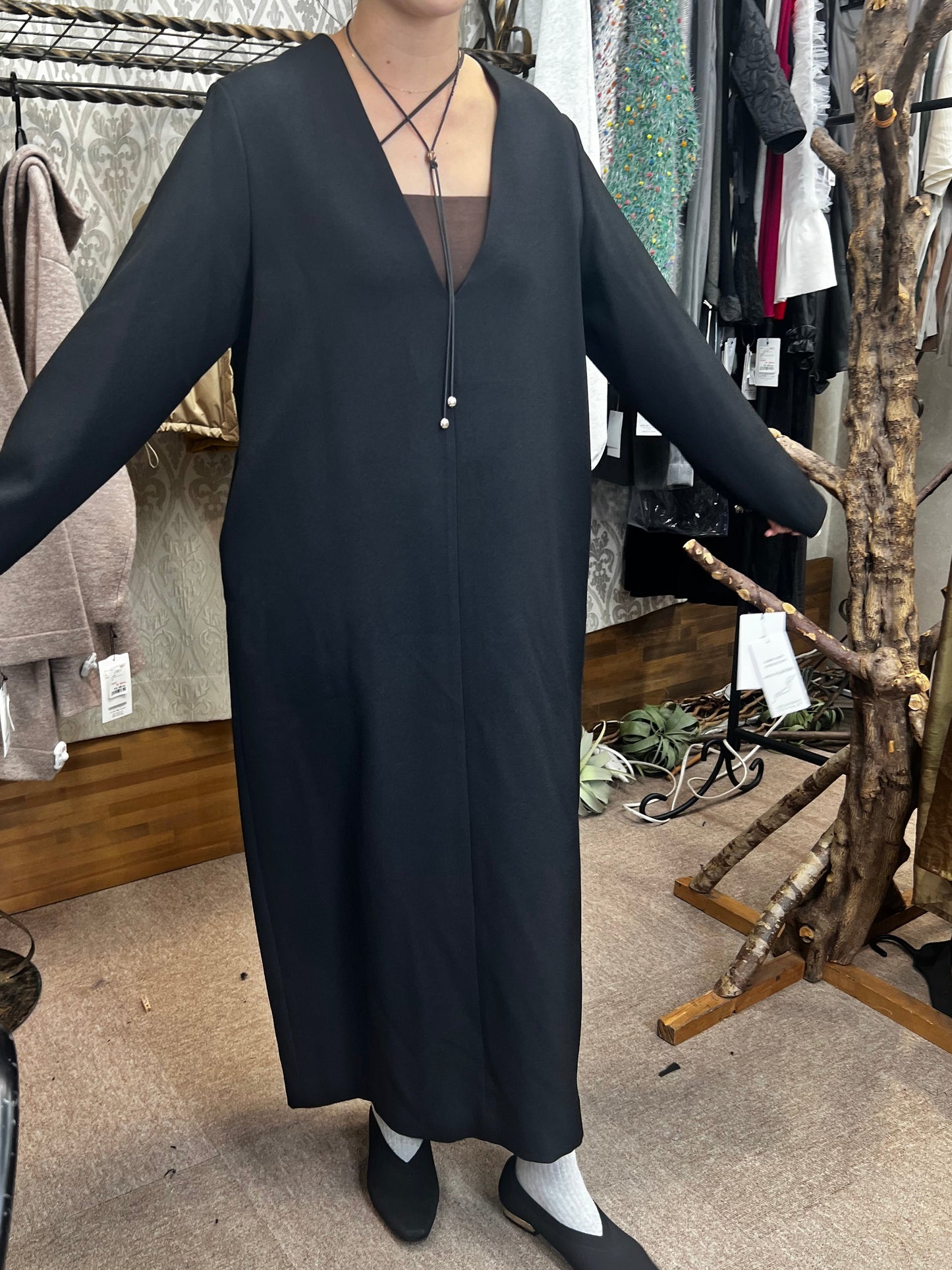 Vネックワンピース