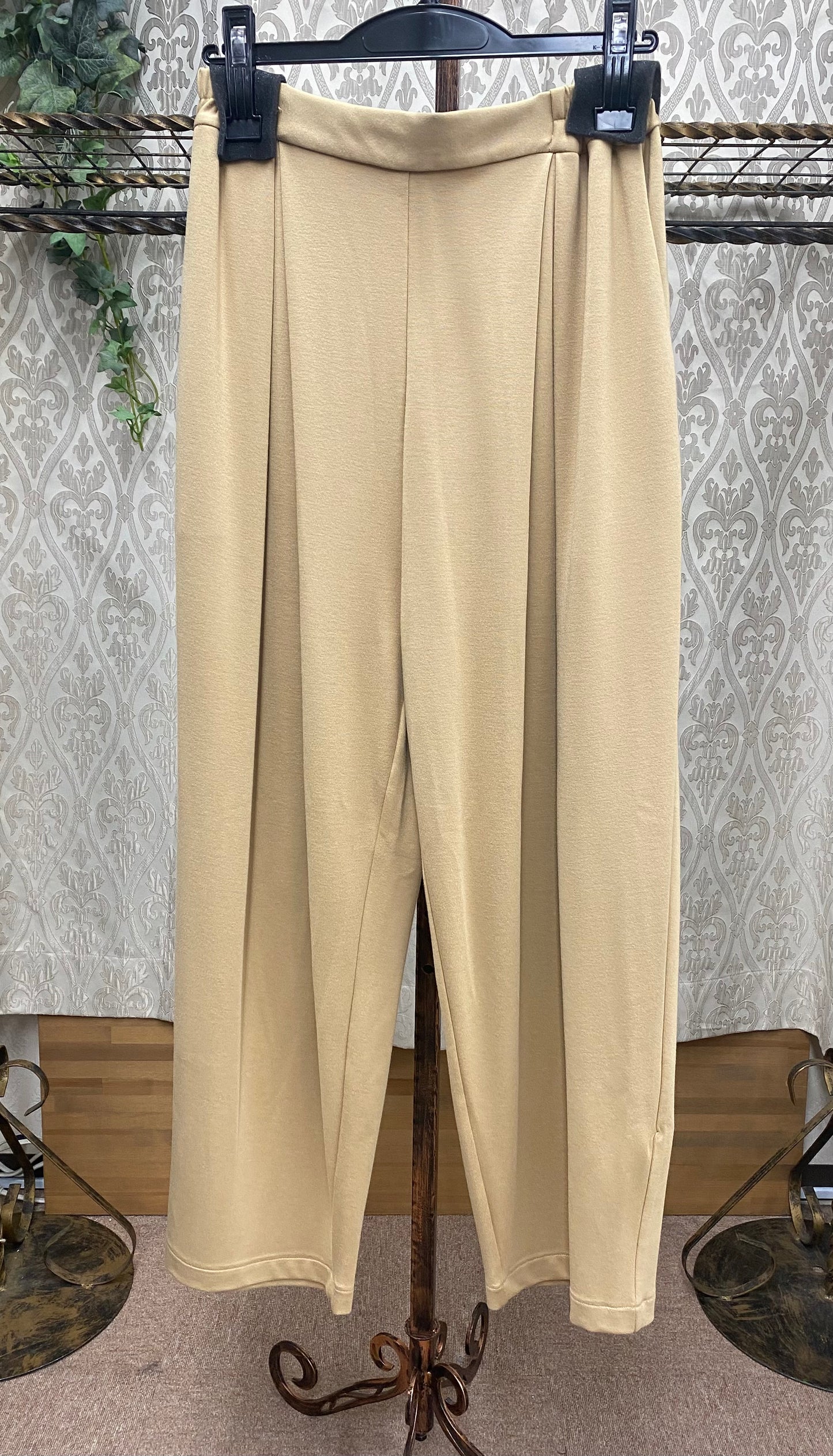 MH ポンチタックパンツ