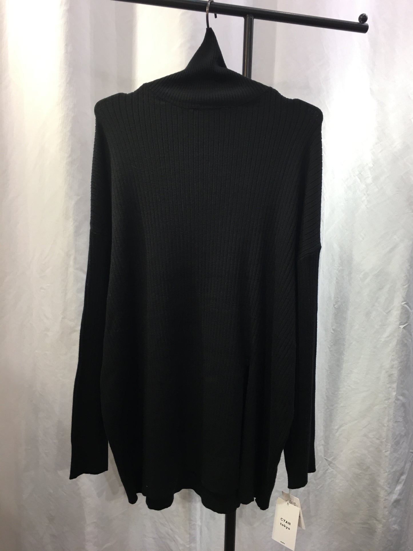 ☆CYAN アシメスリットニット