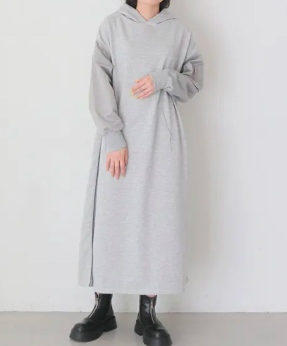 vingtrois 異素材ドッキングパーカーOP