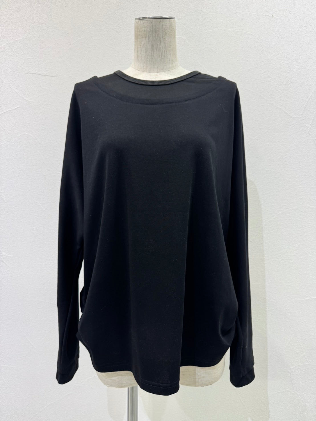 ☆予約CYANレイヤーネックドルマンtops【即日決済で次から使える10％還元クーポンもらえます】