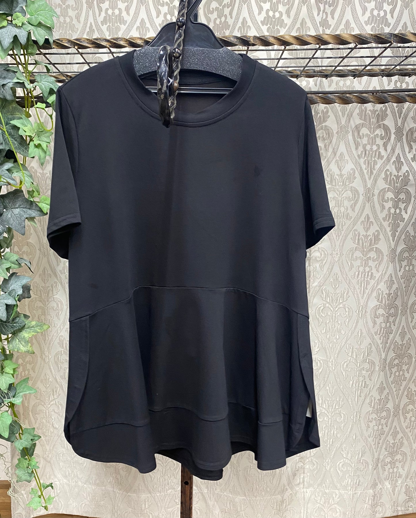 【9月11日追加‼️】DOLLUPOOPSヘムサイドスリットフレアTOPS