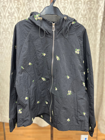 小花柄刺繍撥水ナイロンパーカー