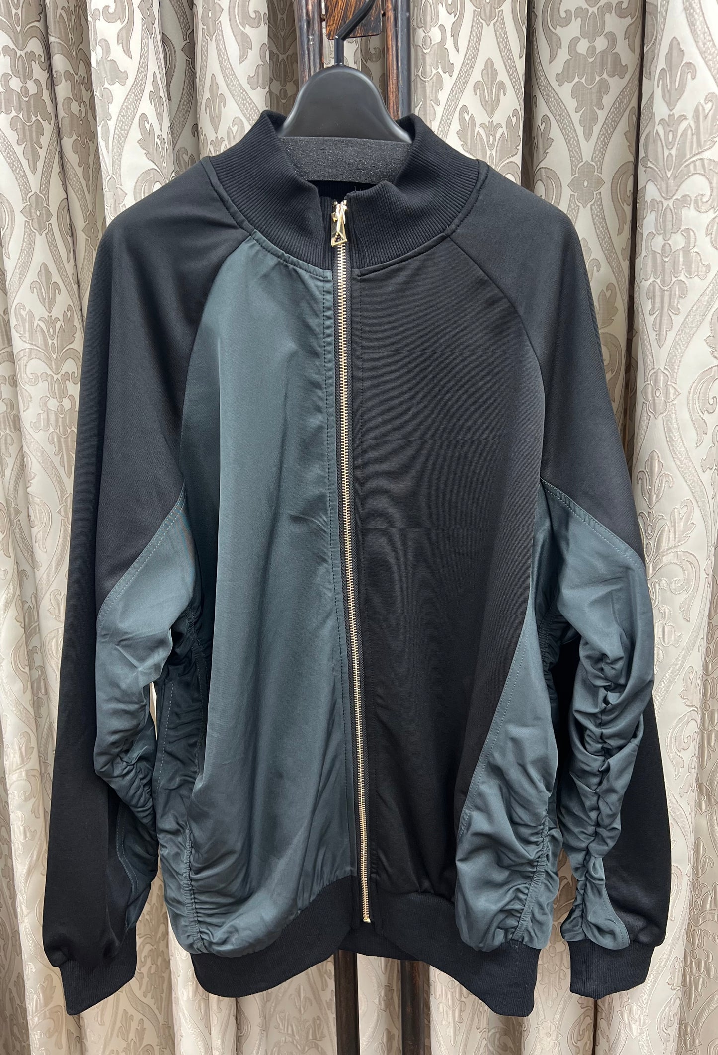 異素材切替ギャザーブルゾン