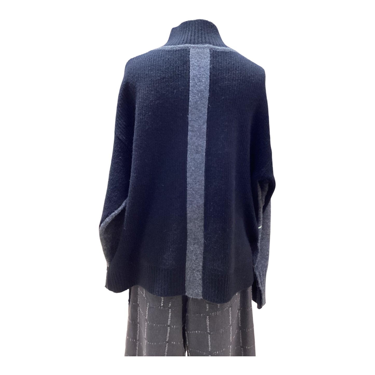 ◎Eimee Law アーチライン配色ニット