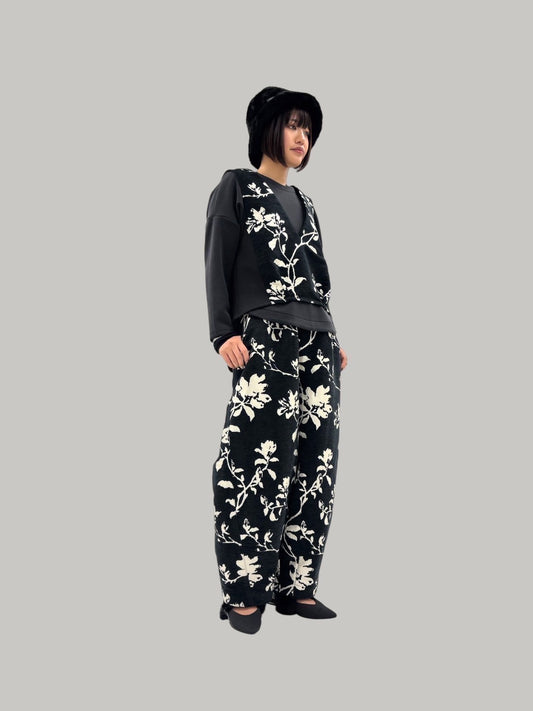 【予約商品】ayane 花柄ジャガードVネックベスト