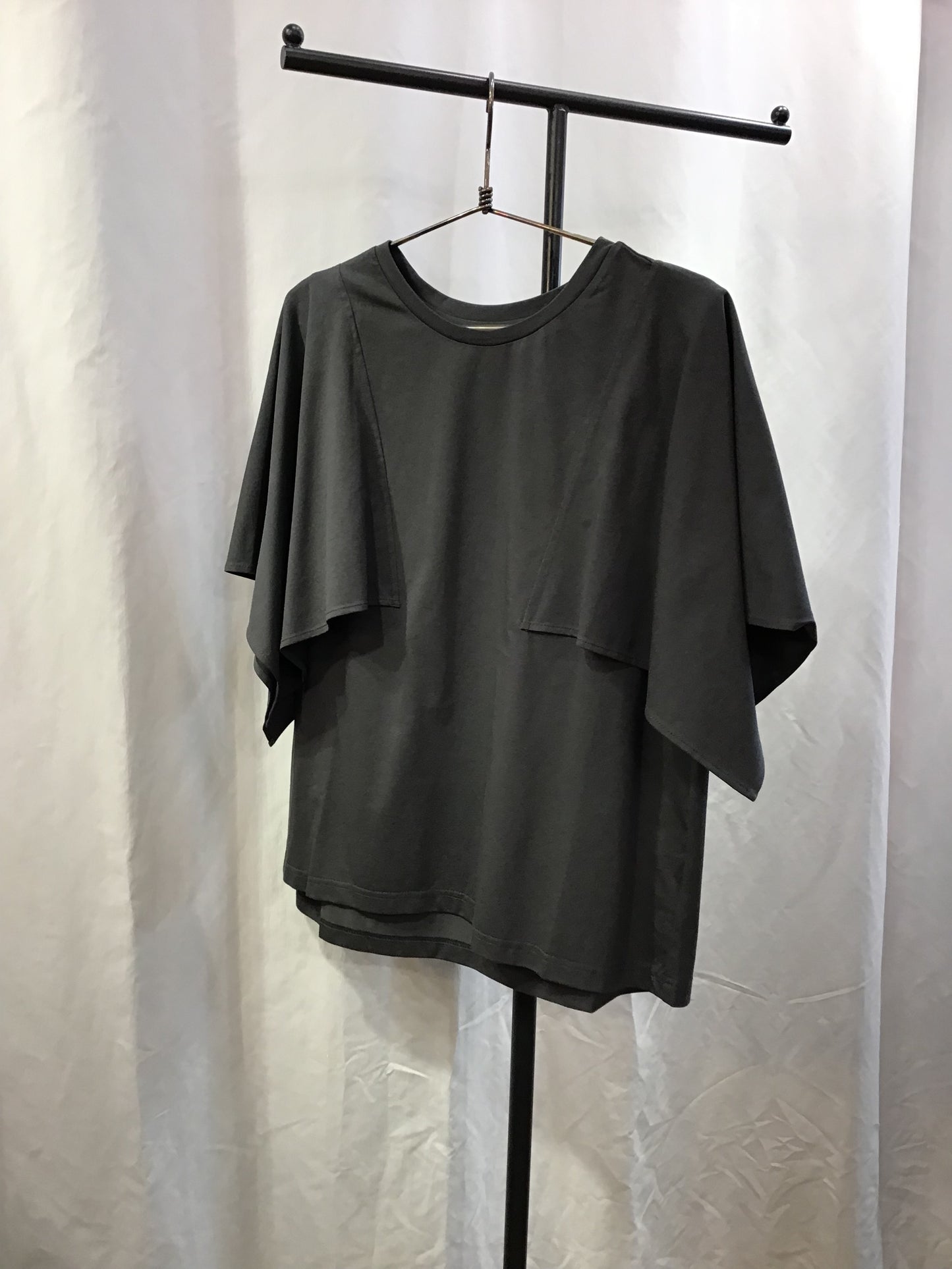 ☆CLOCHE 袖フレアT