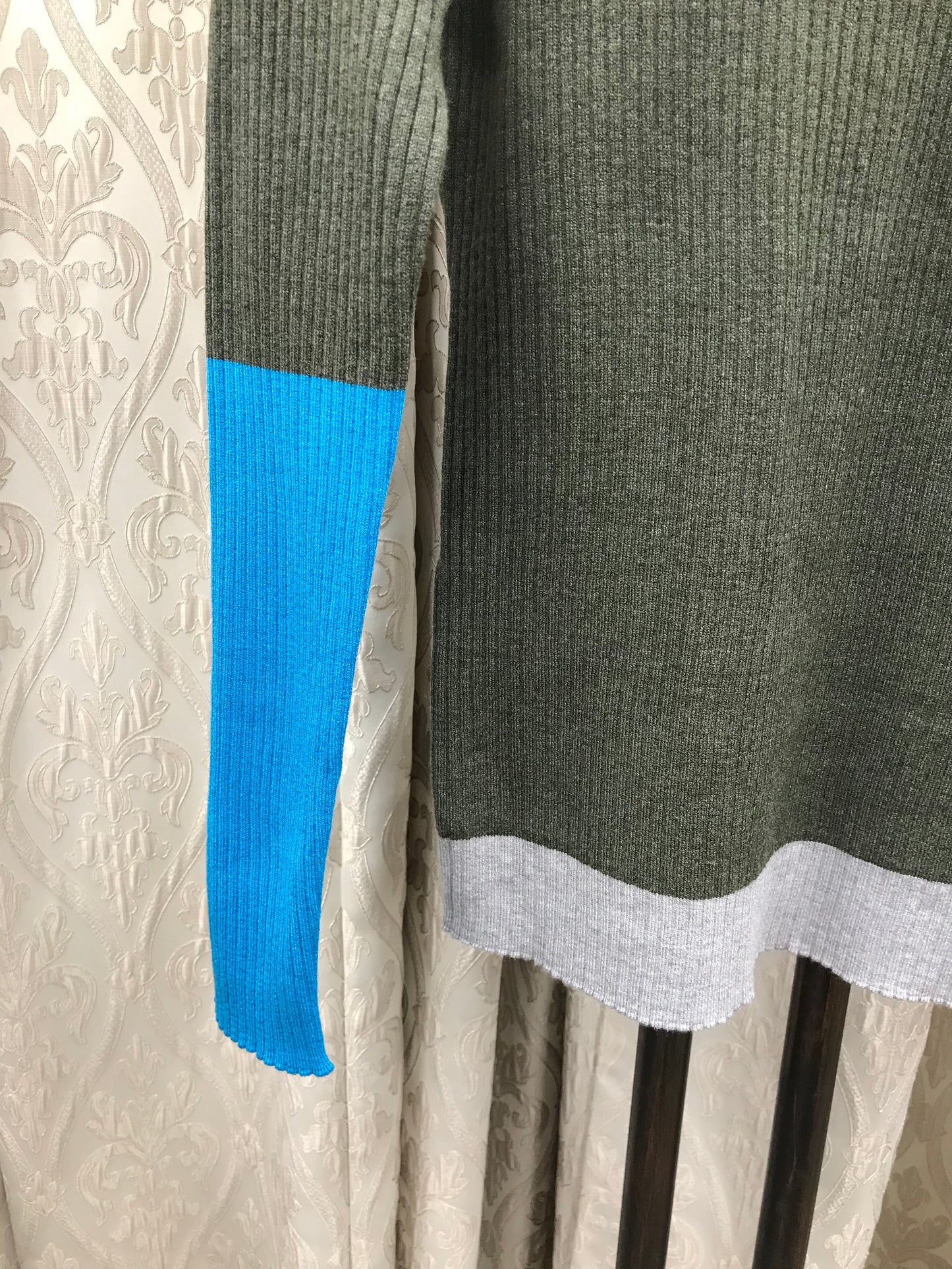 ブロック配色リブニット