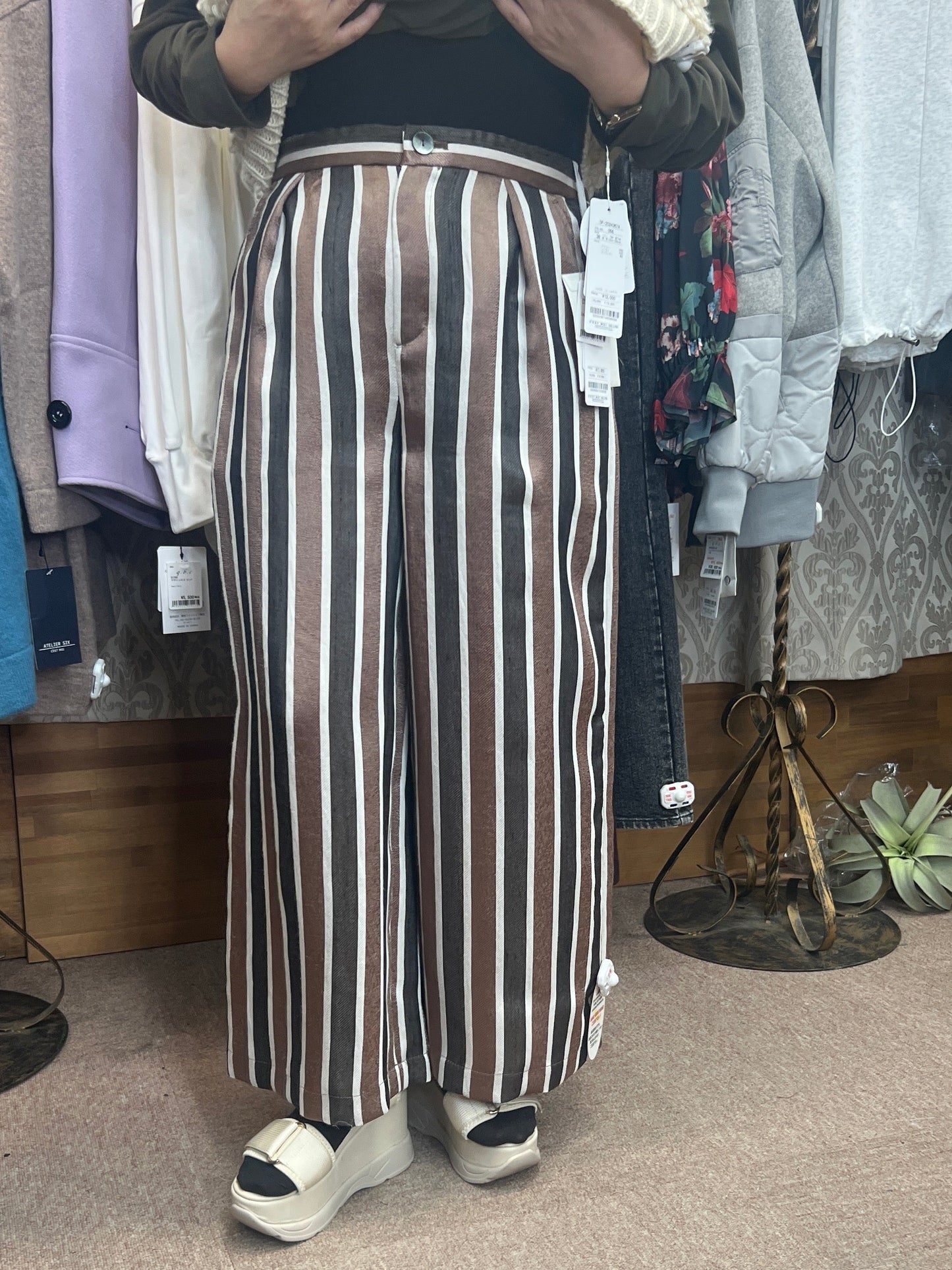 ストライプパンツ