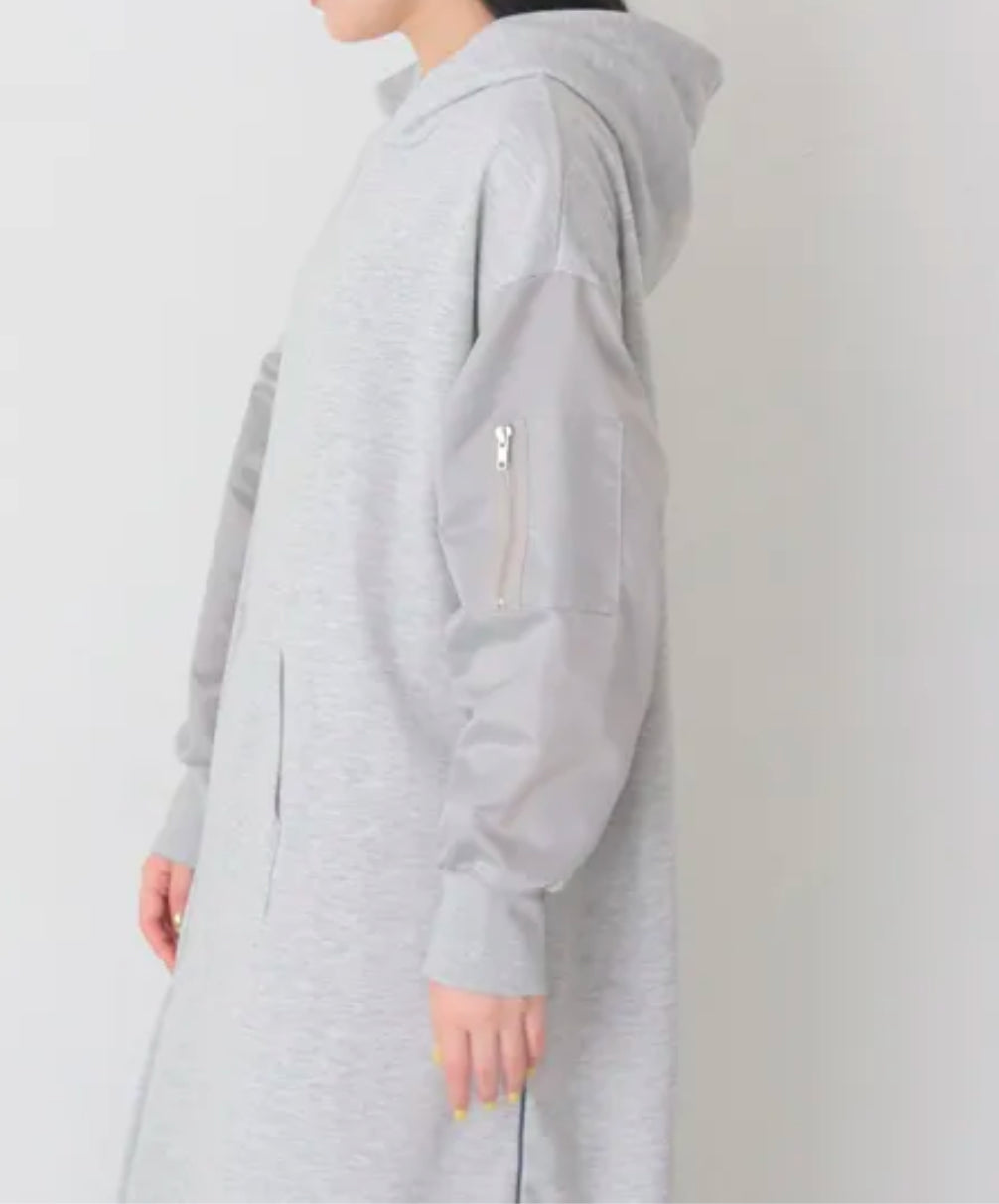 vingtrois 異素材ドッキングパーカーOP