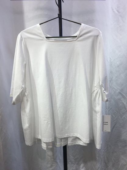 ☆CYAN スクエアネックバックギャザーtops