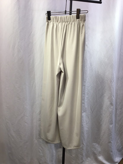 ☆タックパンツ