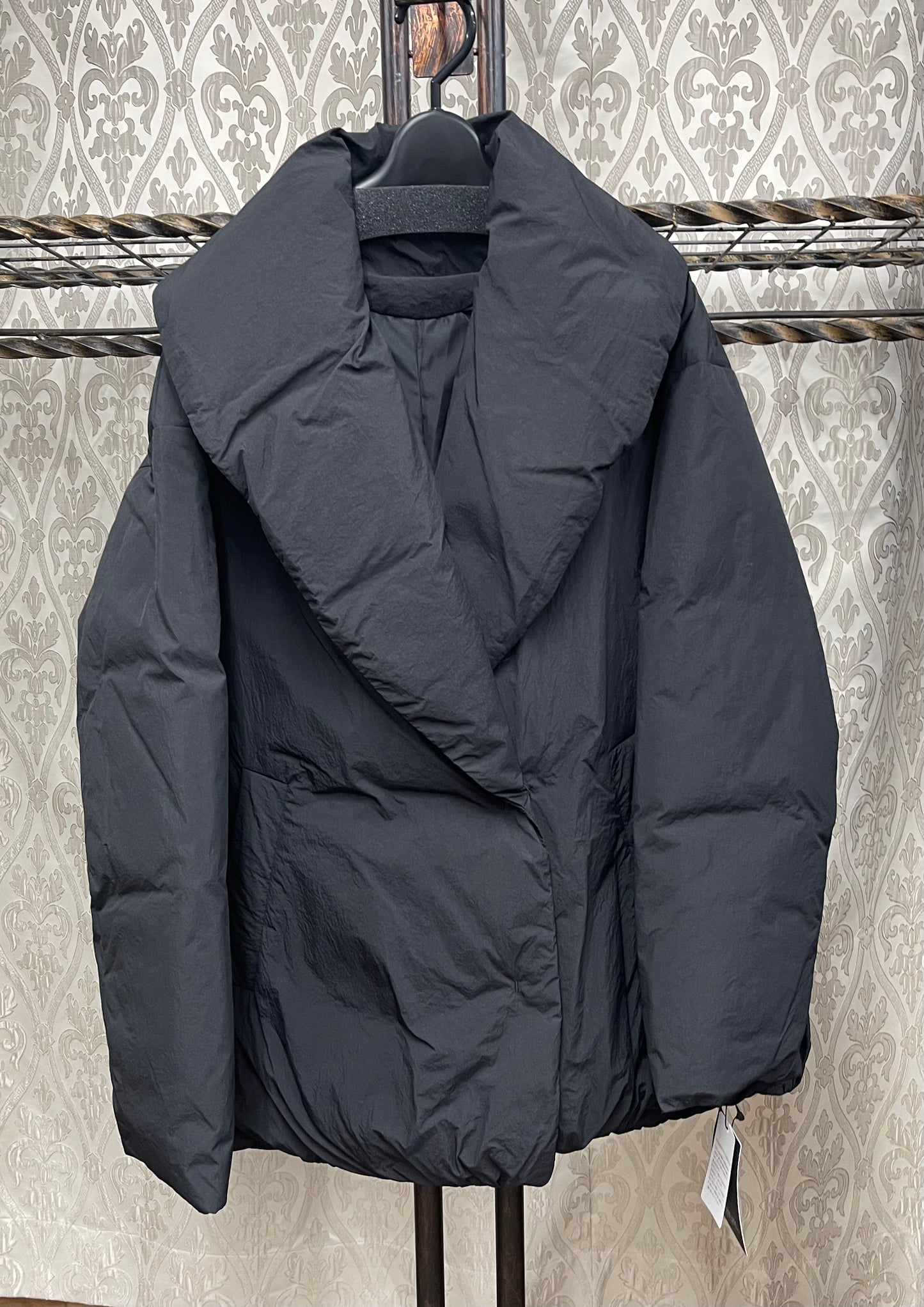 C'EST MOIステッチレスショールダウン