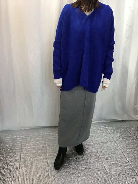 ◎Vネックニット