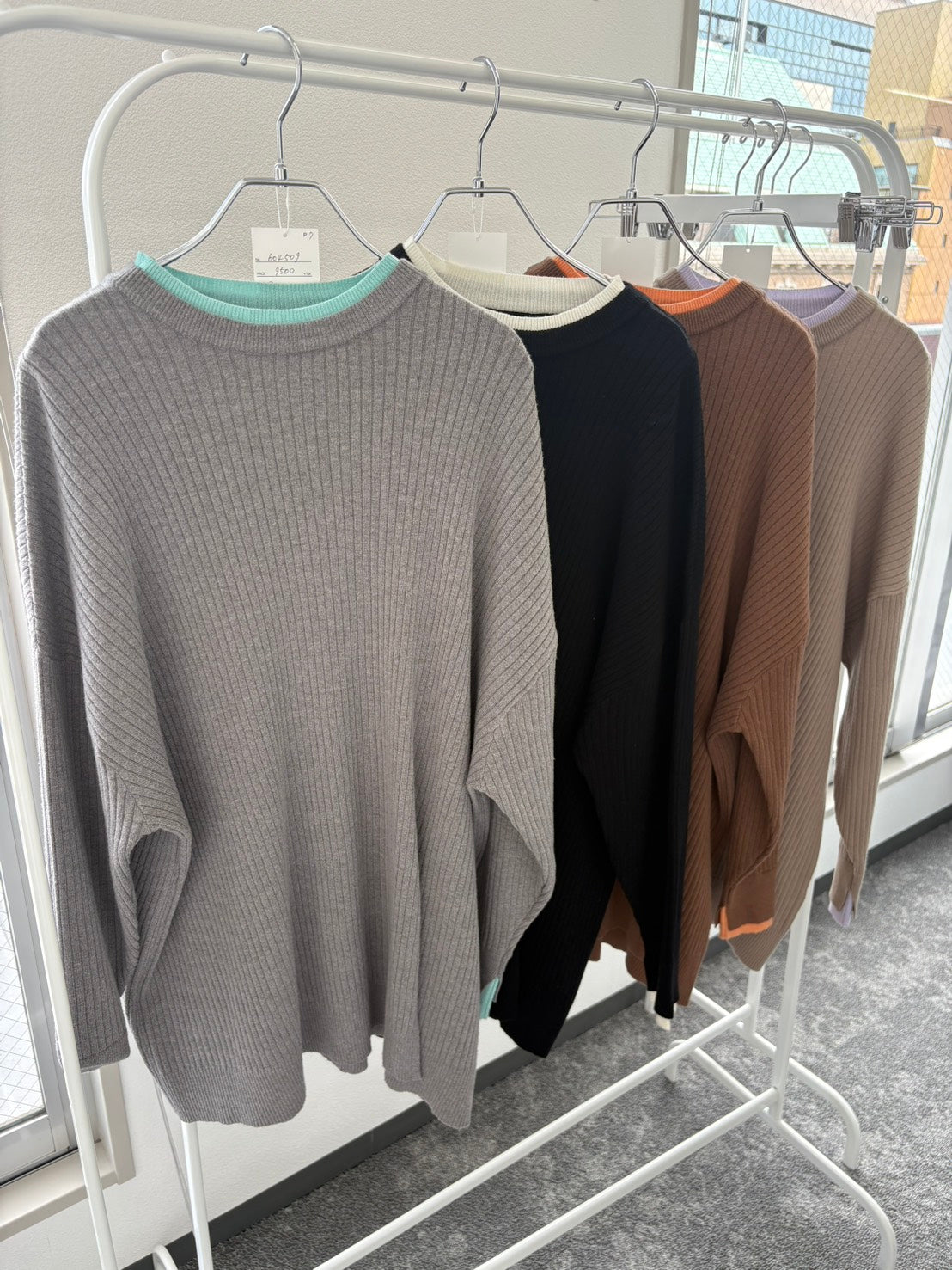 ☆予約CYANアシメスリットレイヤーリブニット【即日決済で次から使える10％還元クーポンもらえます】