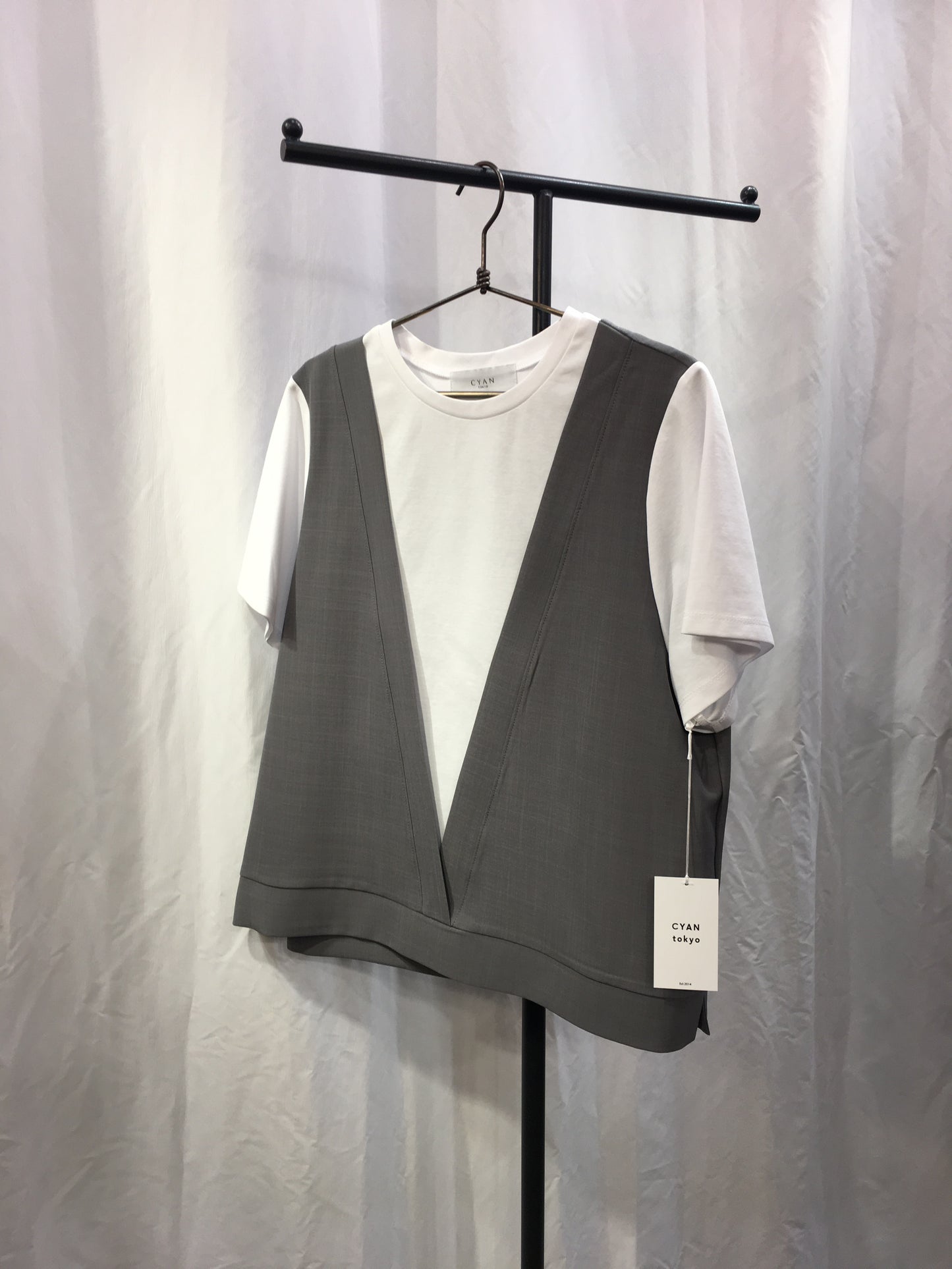 ☆CYAN レイヤーライクコンビTOPS