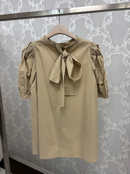 EGLANTINE 袖タックギャザートップス