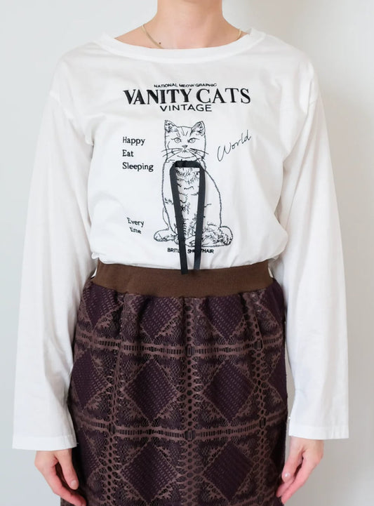 DOLLUPOOPS VANITY CAT ロングTシャツ