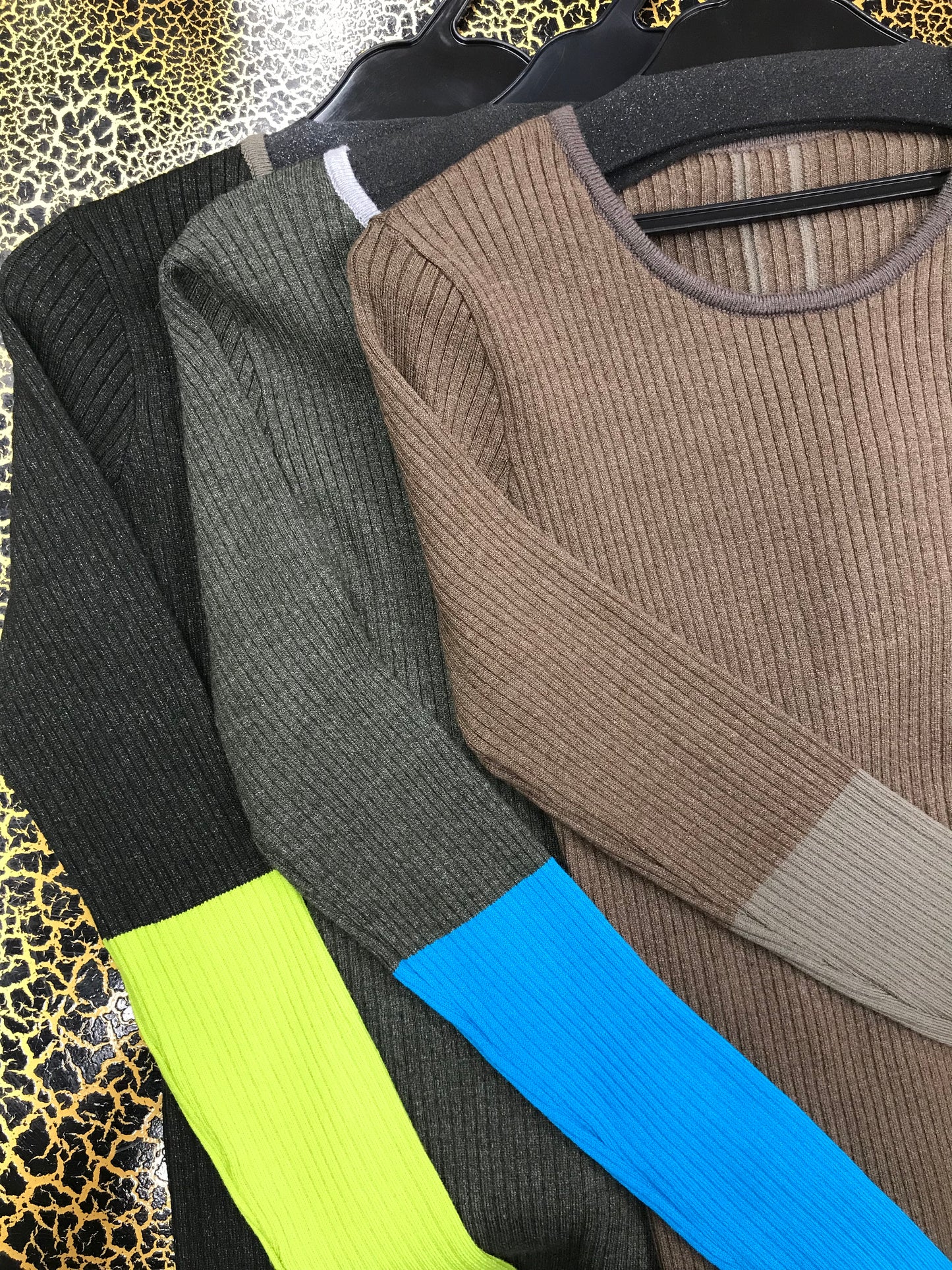 ブロック配色リブニット