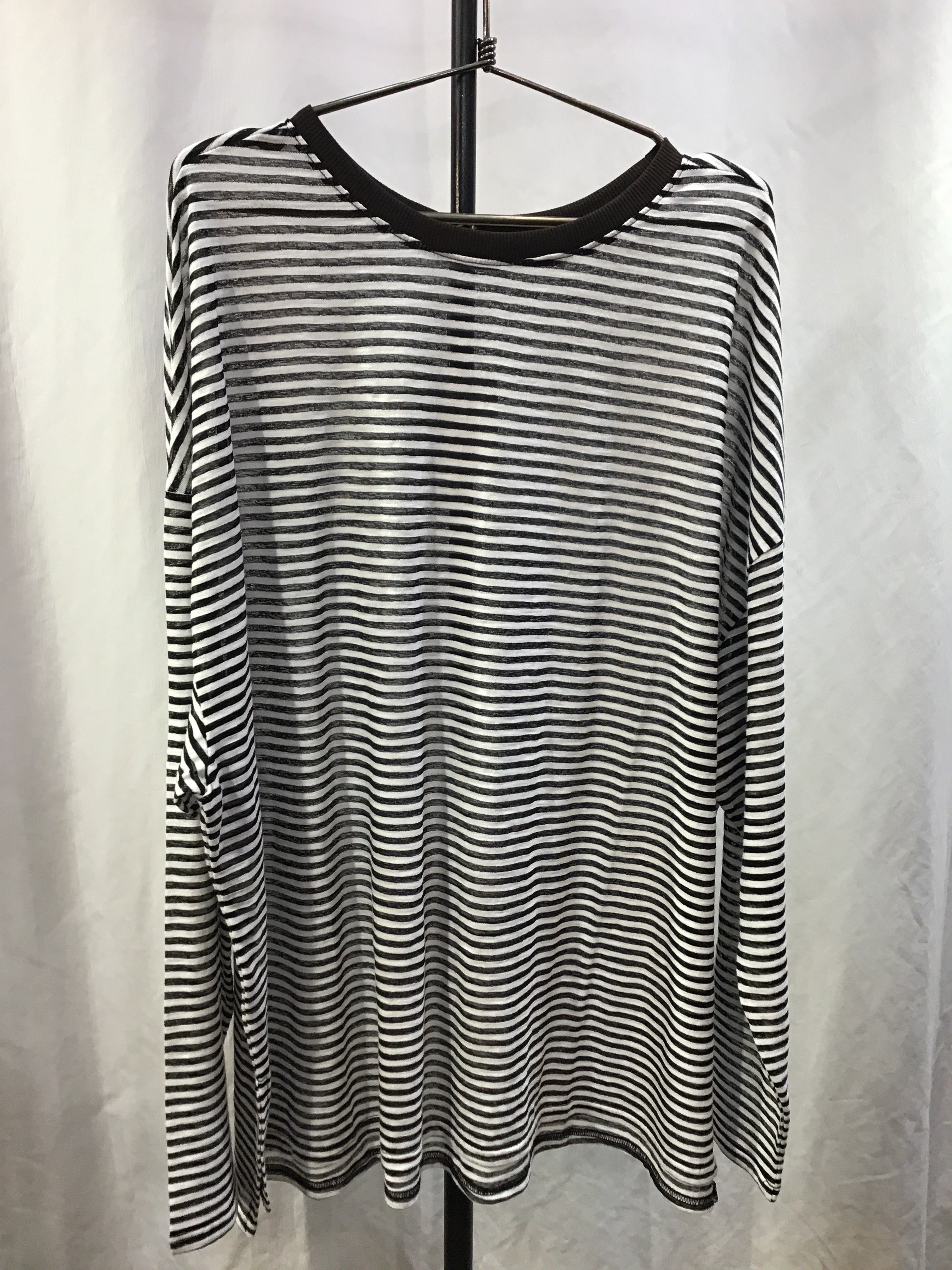☆chignonシアーボーダーTee – q.b.cの公式オンラインストア