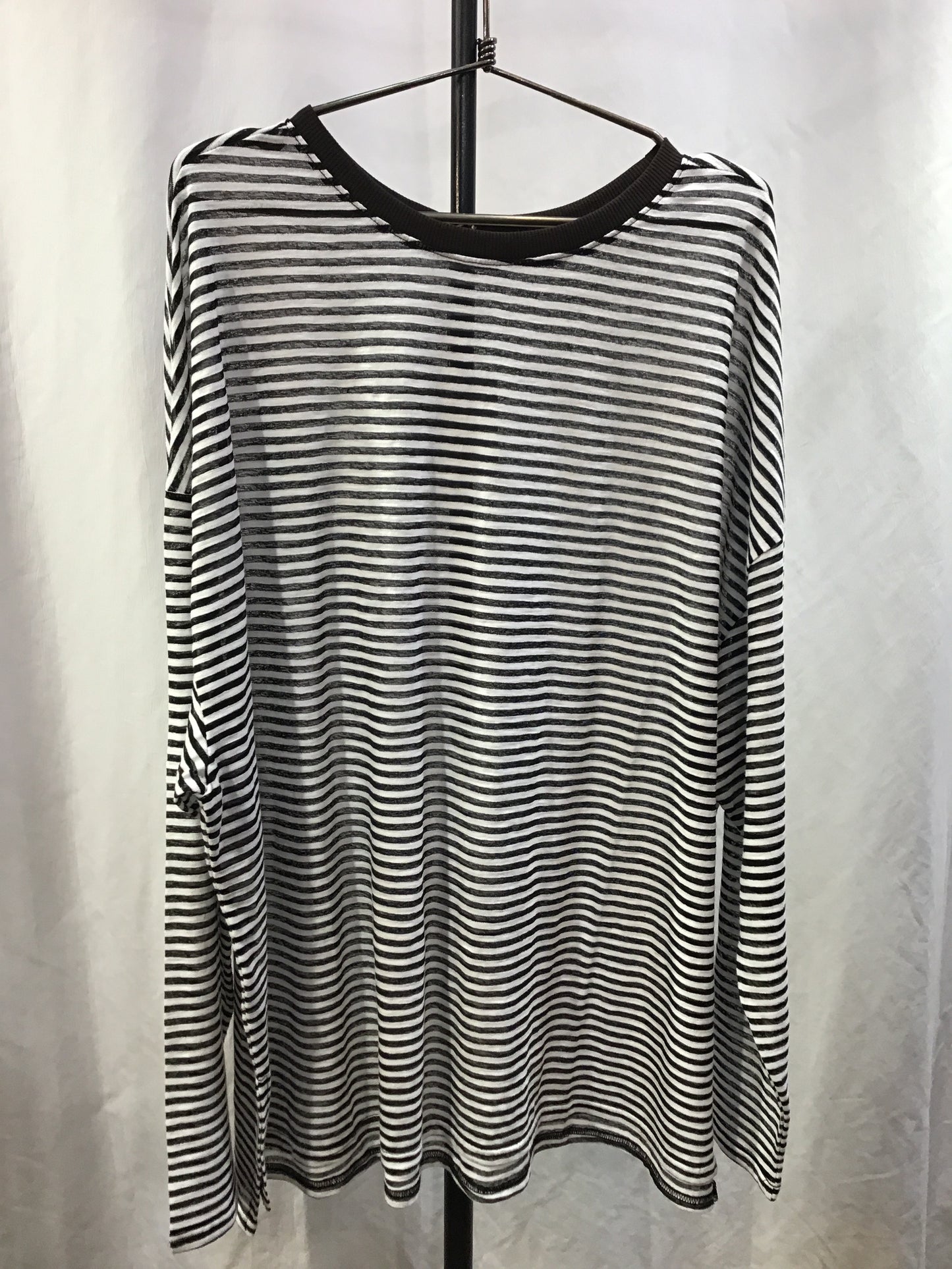 ☆chignonシアーボーダーTee