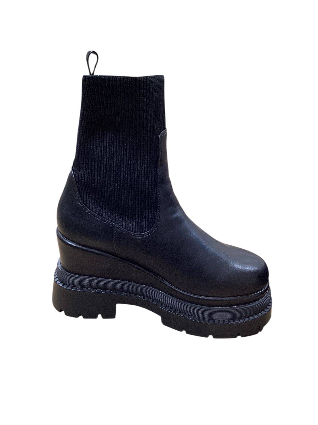 ◎ふかふかクッション入りニットショートブーツ