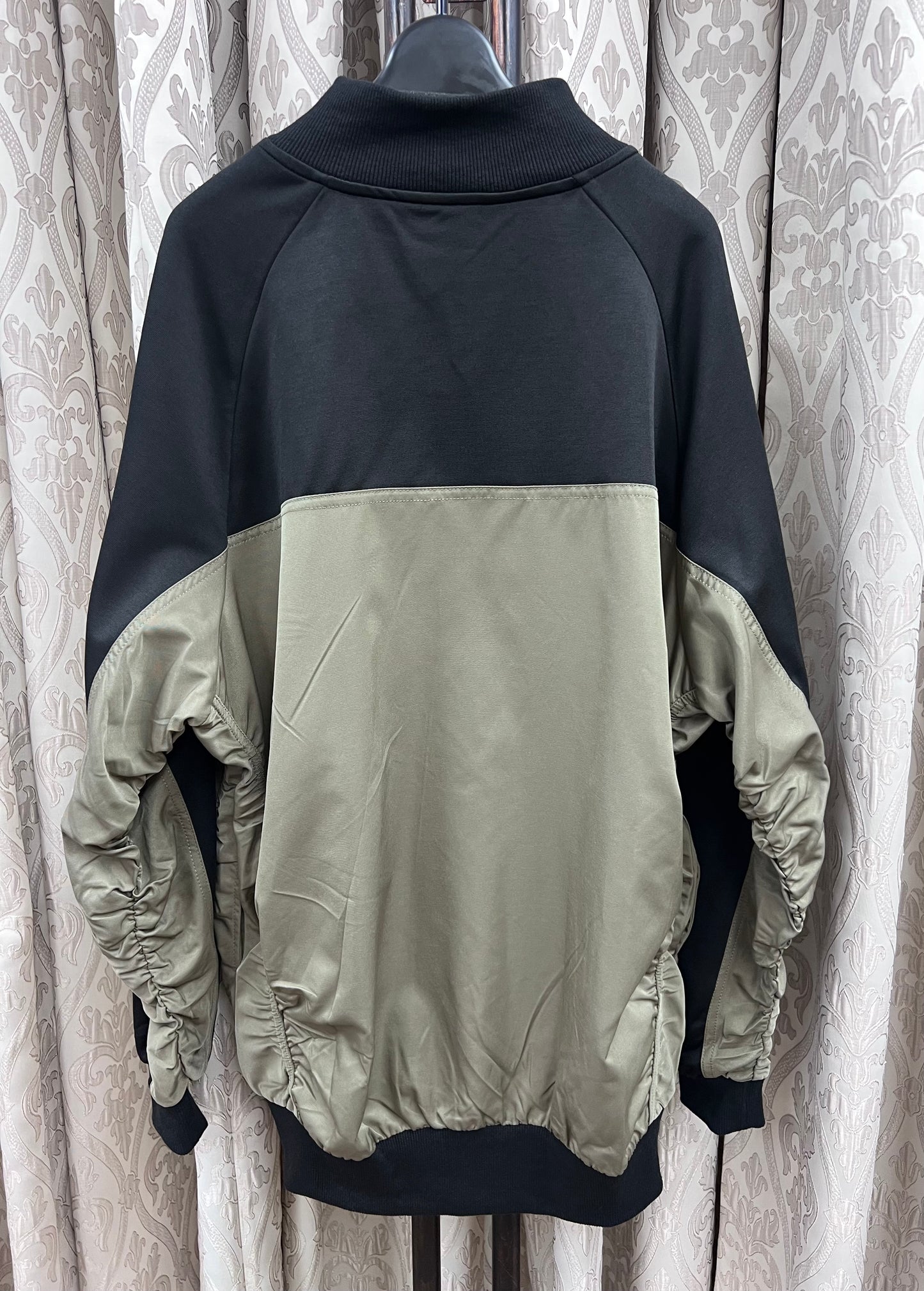 異素材切替ギャザーブルゾン