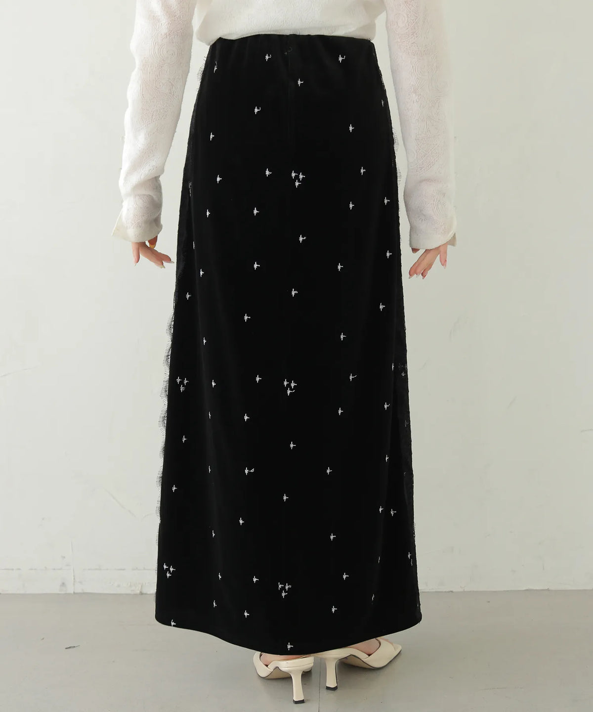 ◎CLEIO 刺繍ベロアレースナロースカート