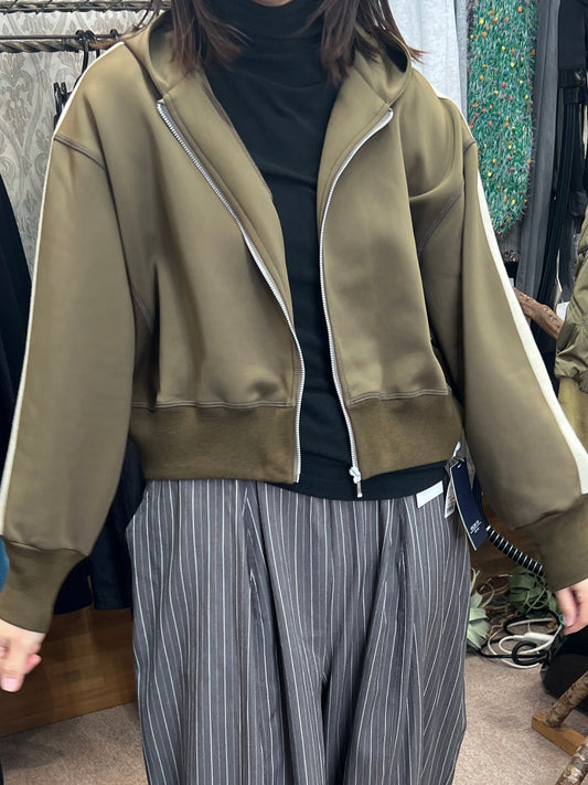 ニットダンボールジップパーカー