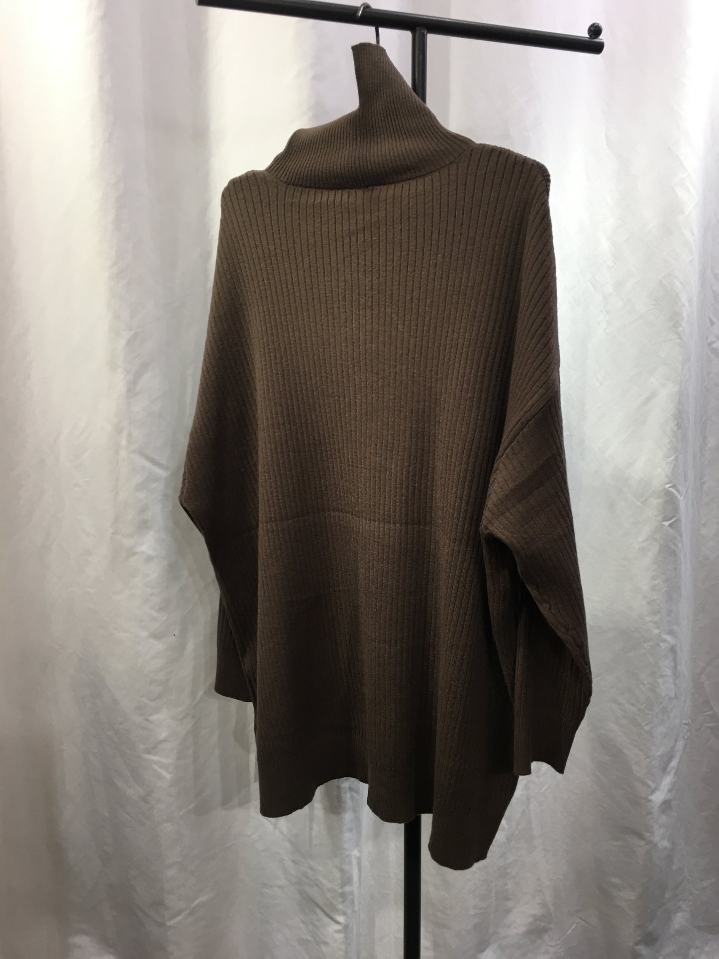 ☆CYAN アシメスリットニット