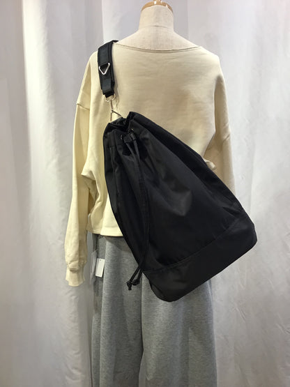 ☆2WAYデザイン　ボディ&リュック