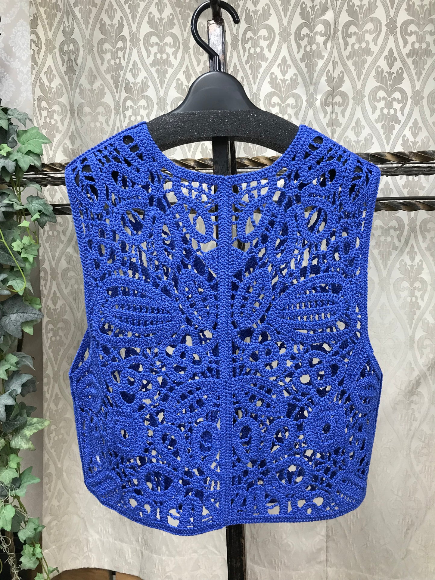 ATELIER SIX コード刺繍ベスト