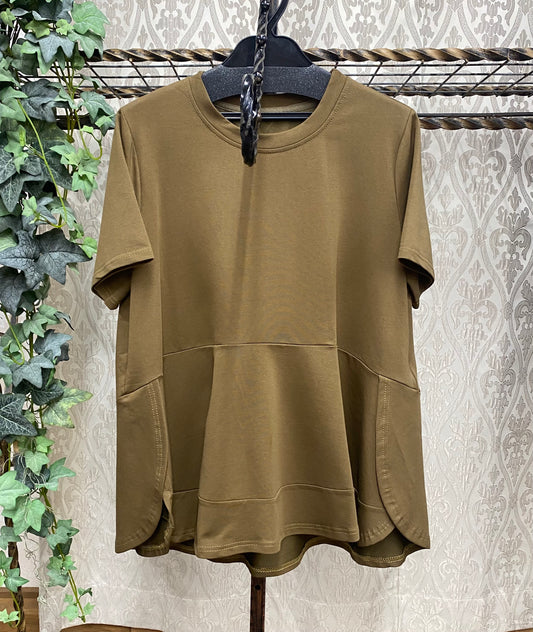 【9月11日追加‼️】DOLLUPOOPSヘムサイドスリットフレアTOPS