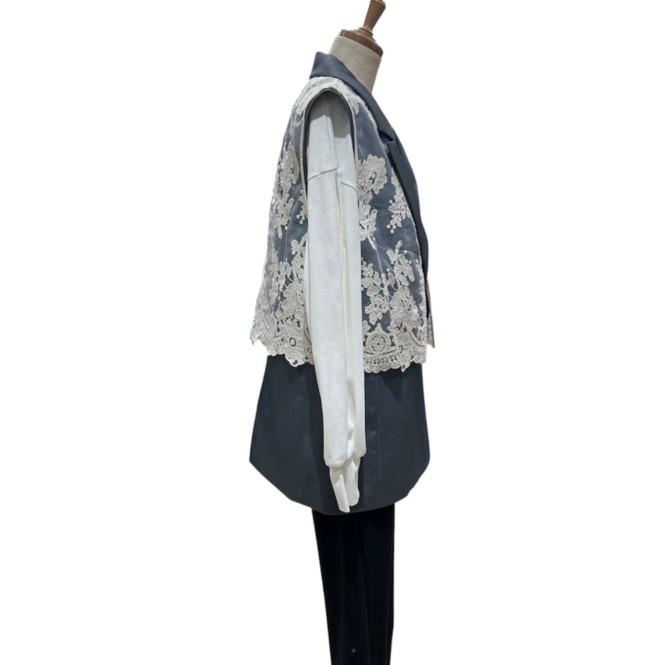 ◎Eimee Law レースレイヤードWボタンジレ