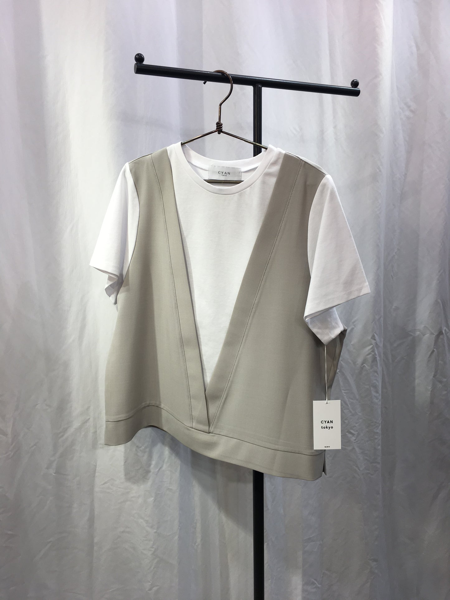 ☆CYAN レイヤーライクコンビTOPS