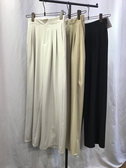 ☆タックパンツ