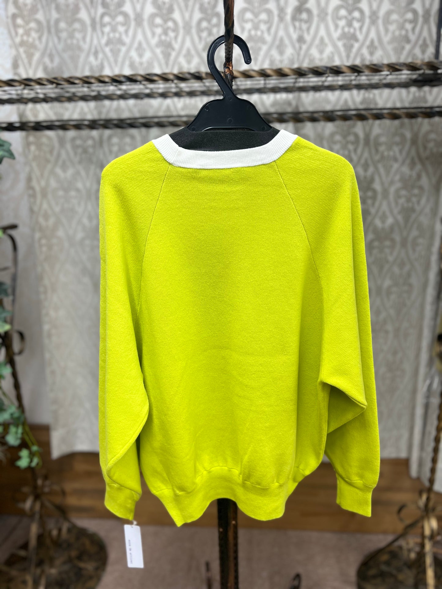 aura de attirer by エピデミーク ロゴニットTOPS