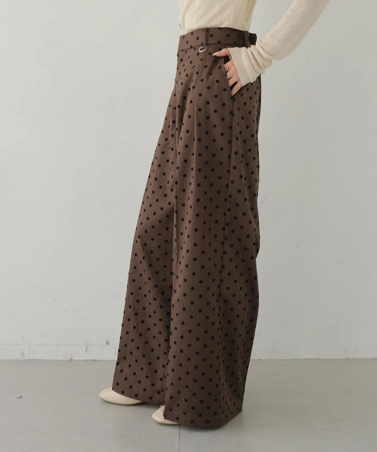 CLEIO フロッキードット Dカン付タックパンツ