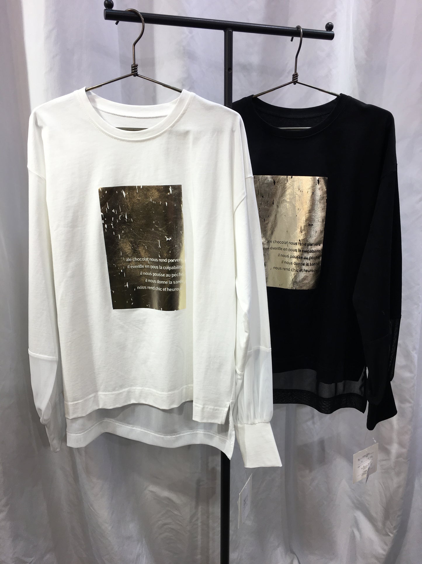 ☆箔プリントトップス