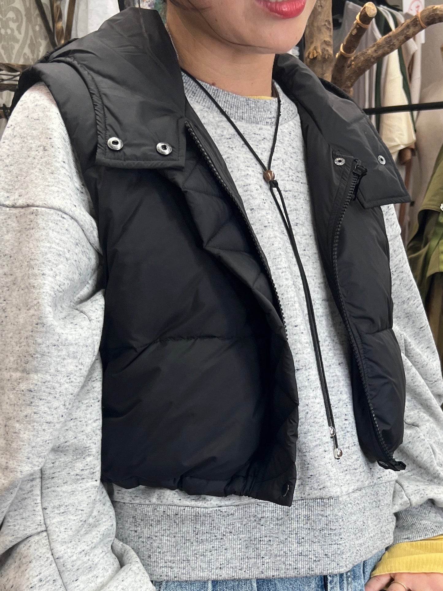 ショートダウンベスト