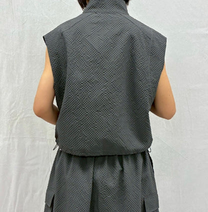 ATELIER SIX.エンボスサッカーベスト