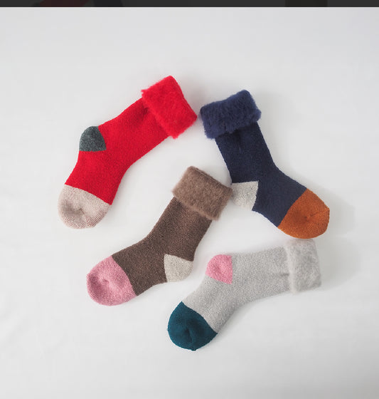 andètte 25AW 9月中頃　ブラッシュドライニングソックス裏起毛